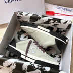 OFF-WHITE Men's and Women's  Sneakers