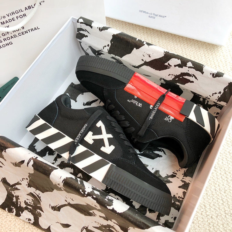 OFF-WHITE Men's and Women's  Sneakers